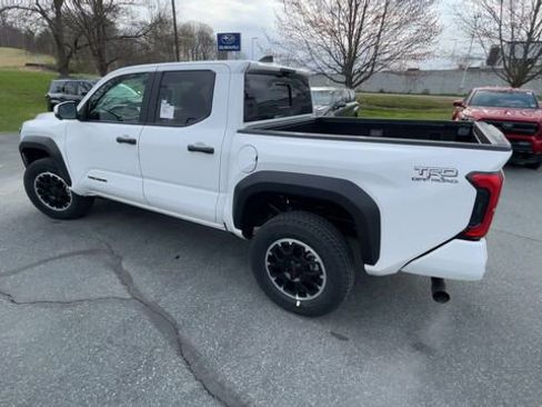 New 2026 Toyota Tacoma TRD Off-Road AWD/4WD image 6