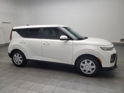 Used 2020 Kia Soul LX FWD image 11