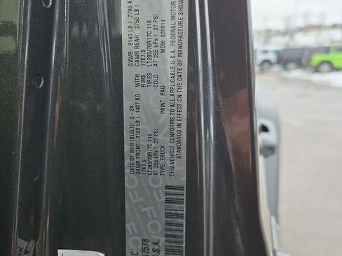 Used 2024 Jeep Gladiator Mojave w/ Convenience Group image 29