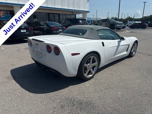 Used 2007 Chevrolet Corvette Convertible w/ Preferred Equipment Group RWD image 3