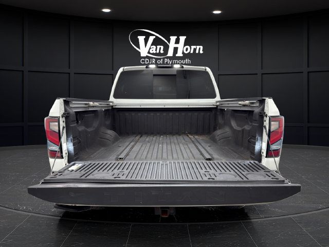 Used 2021 Nissan Titan PRO-4X w/ Pro-4x Convenience Package AWD/4WD image 9