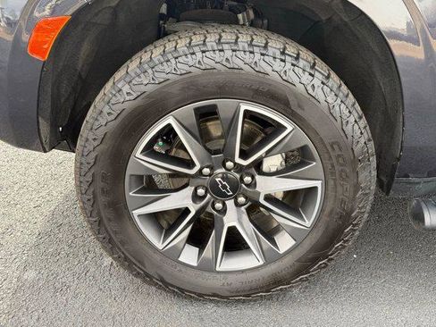 Used 2023 Chevrolet Suburban Z71 w/ Z71 Off-Road Package image 15