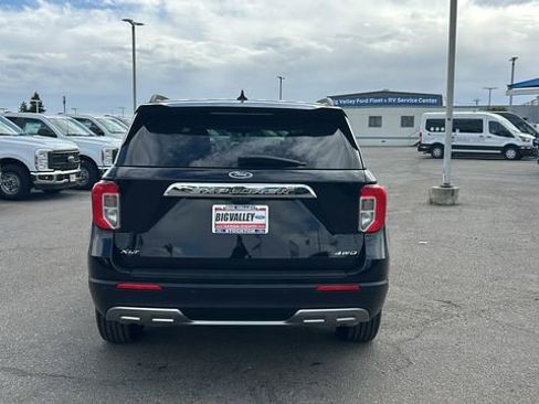 Certified 2023 Ford Explorer XLT w/ Equipment Group 202A AWD/4WD image 4