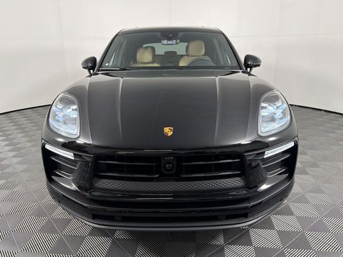 Certified 2026 Porsche Macan AWD/4WD image 6