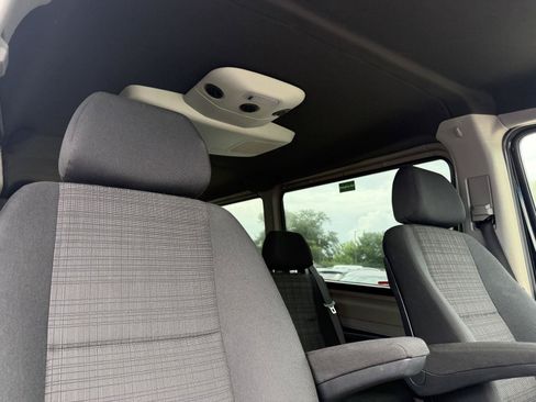 Used 2016 Mercedes-Benz Sprinter 2500 image 27