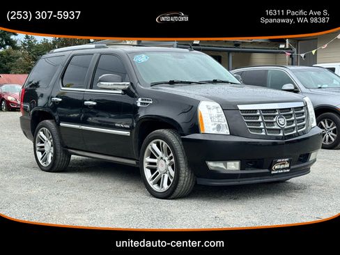 Used 2010 Cadillac Escalade Premium image 3