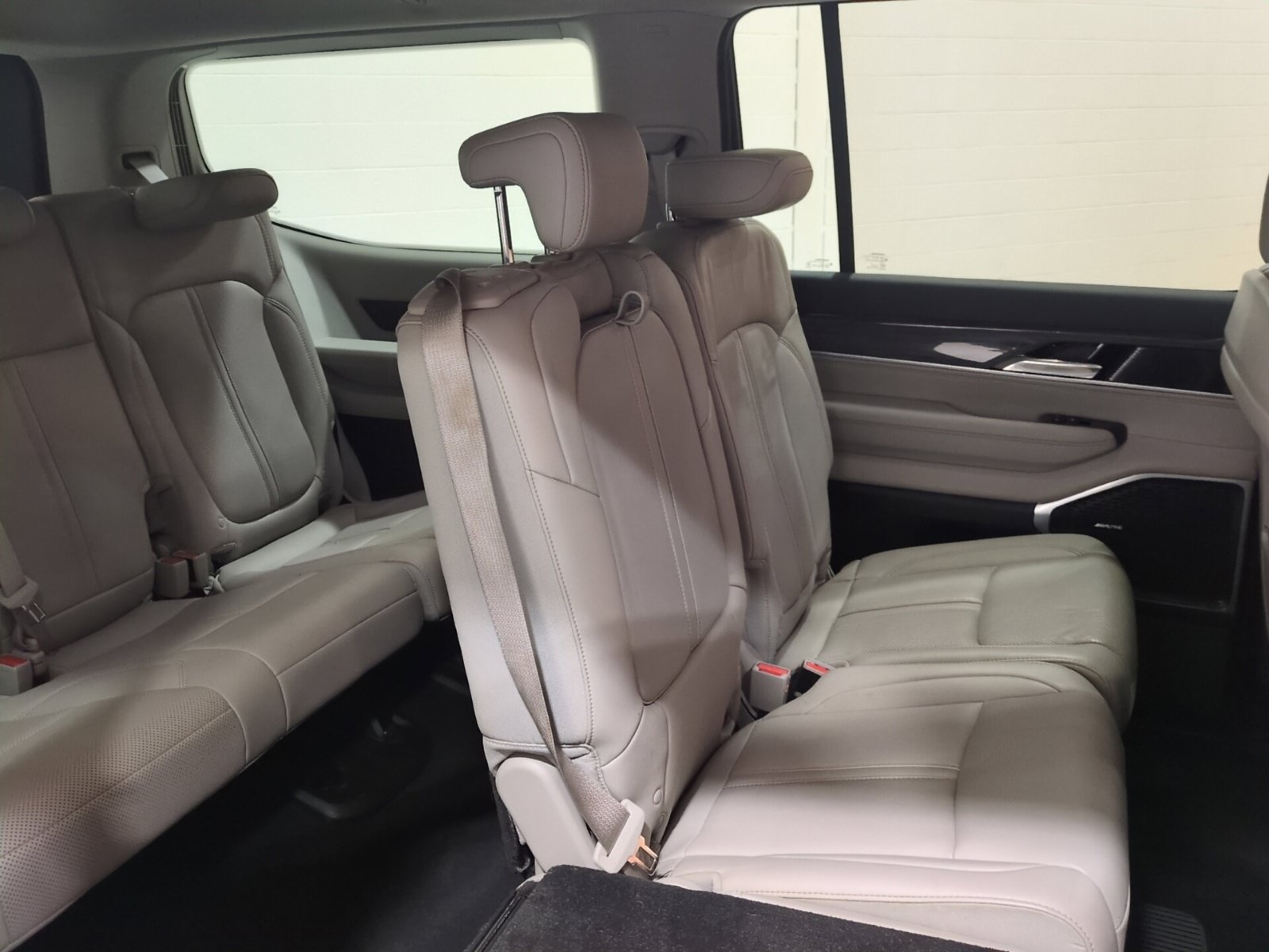 Used 2022 Jeep Wagoneer Series II AWD/4WD image 14