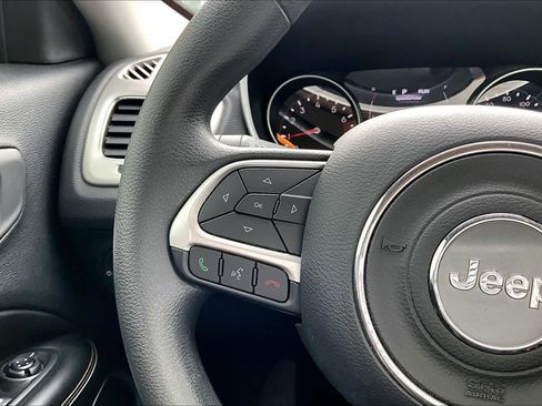 Used 2021 Jeep Compass Sport image 24