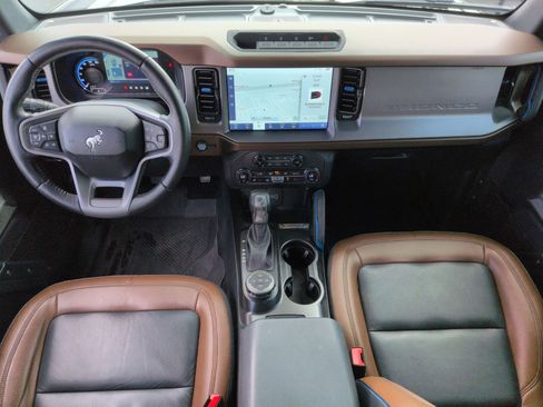 Used 2023 Ford Bronco Outer Banks w/ Sasquatch Package AWD/4WD image 27