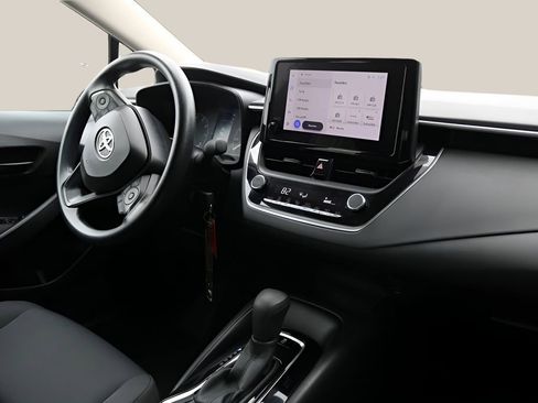 Used 2024 Toyota Corolla LE FWD image 18