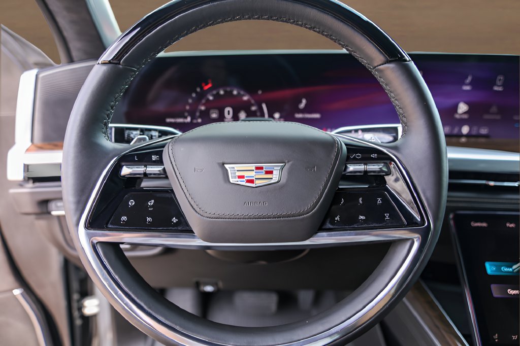 Certified 2025 Cadillac Escalade Sport Platinum w/ LPO, ONYX Package AWD/4WD image 12
