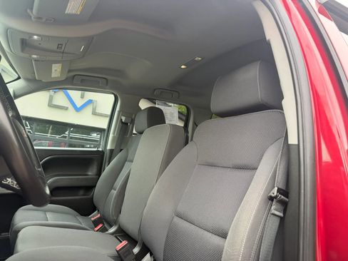 Used 2018 Chevrolet Silverado 1500 LT w/ All Star Edition AWD/4WD image 18