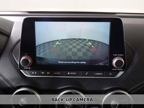 Used 2024 Nissan Sentra SV FWD image 5