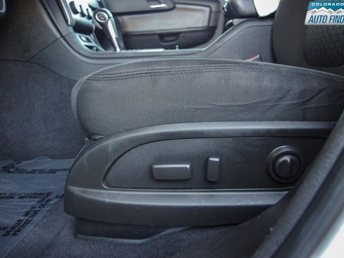 Used 2012 Chevrolet Traverse LT image 11