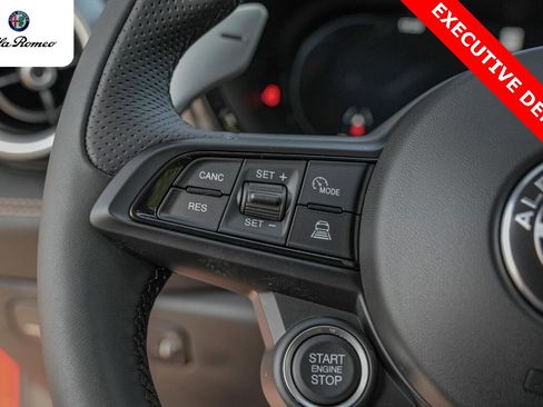 New 2025 Alfa Romeo Tonale w/ Premium Package image 14