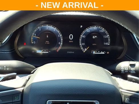 Used 2024 Jeep Grand Cherokee L Altitude AWD/4WD image 22