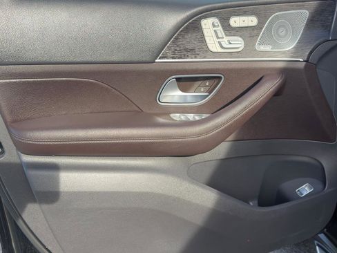 Used 2020 Mercedes-Benz GLS 450 4MATIC image 19