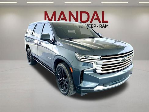Used 2021 Chevrolet Tahoe High Country w/ Premium Package RWD image 3
