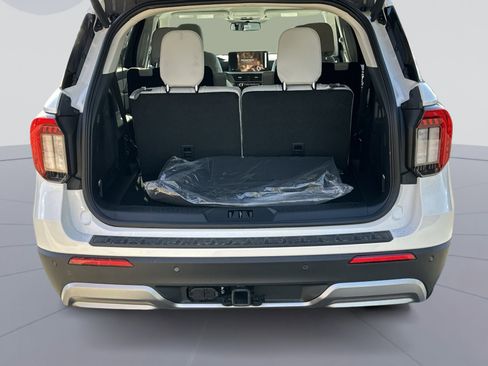 New 2026 Ford Explorer Platinum w/ LUX Leather Package image 37