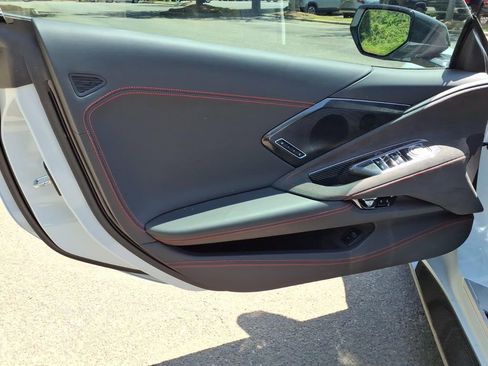 Used 2023 Chevrolet Corvette Stingray Premium Conv w/ Z51 Performance Package RWD image 18