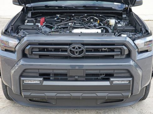 Used 2025 Toyota 4Runner SR5 RWD image 8