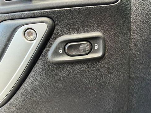 Used 2012 Jeep Wrangler Unlimited Rubicon w/ Connectivity Group image 24