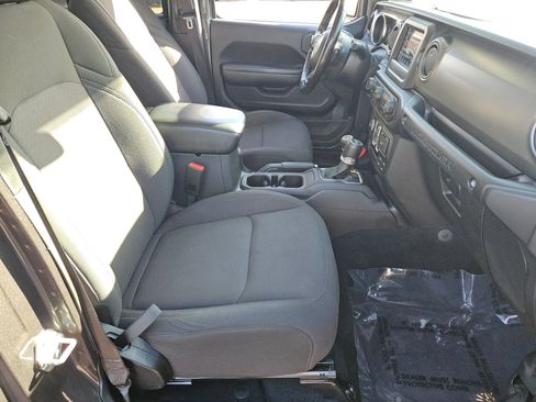 Used 2022 Jeep Wrangler Unlimited Sport image 24