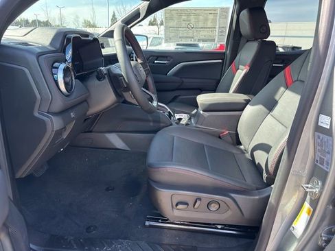 New 2026 Chevrolet Colorado Z71 w/ Midnight Edition AWD/4WD image 32