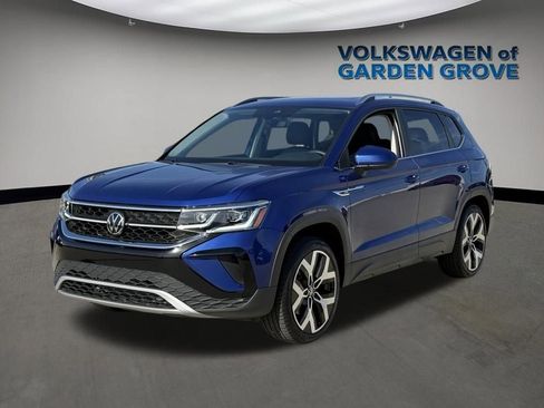 Used 2023 Volkswagen Taos SEL image 4