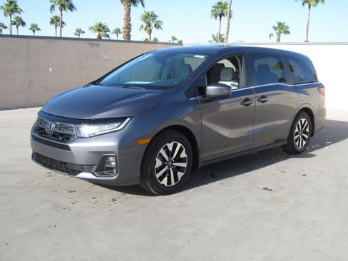 New 2026 Honda Odyssey EX-L image 2