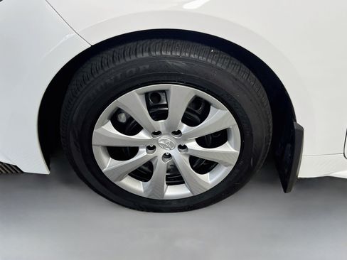 Used 2026 Toyota Corolla LE FWD image 14