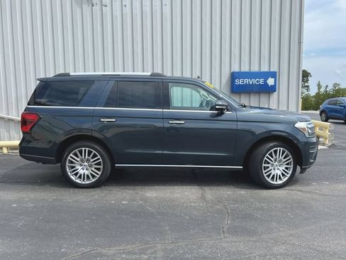 Used 2023 Ford Expedition Limited AWD/4WD image 11