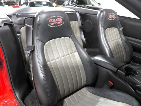 Used 2002 Chevrolet Camaro Z28 w/ SS Performance/Appearance Pkg image 60