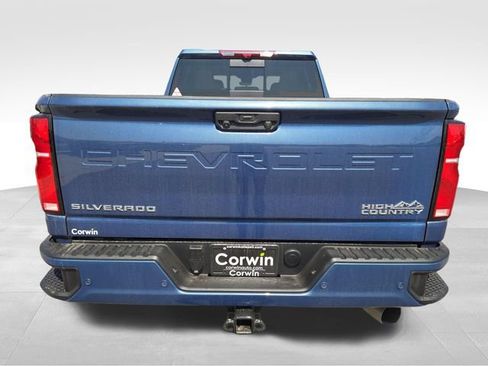Used 2025 Chevrolet Silverado 2500 High Country w/ High Country Premium Package AWD/4WD image 12