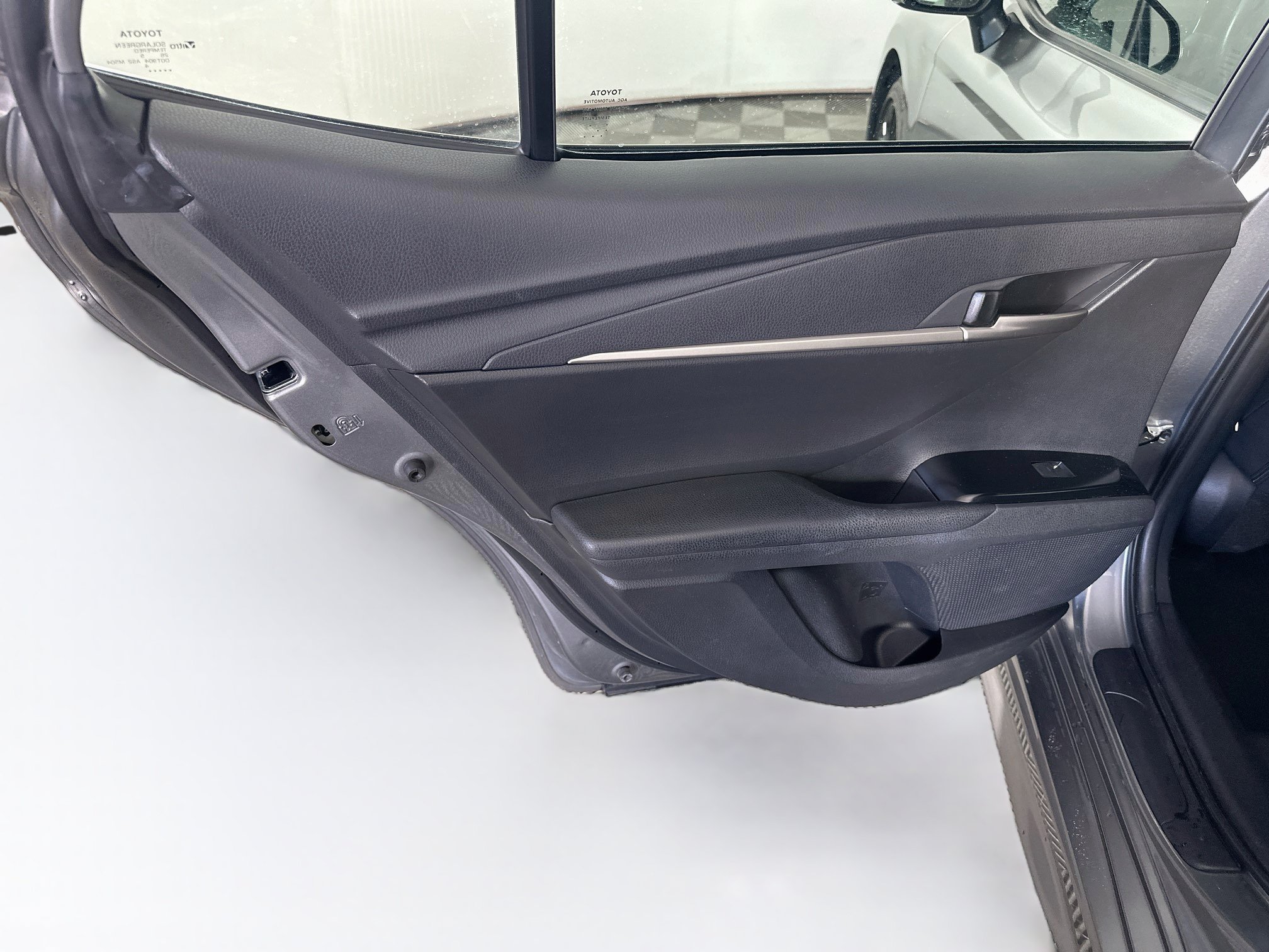 Used 2025 Toyota Camry SE FWD image 27