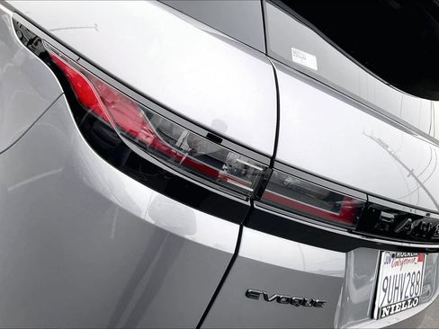 Used 2026 Land Rover Range Rover Evoque S image 32