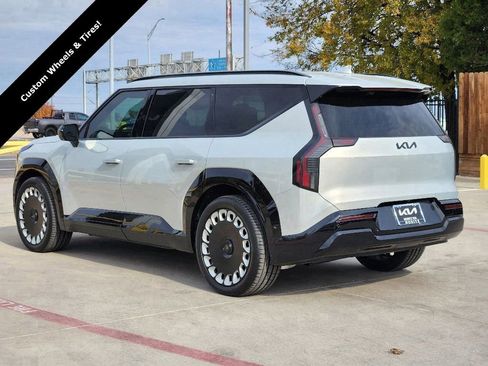New 2026 Kia EV9 Land w/ Nightfall Edition Package AWD/4WD image 38