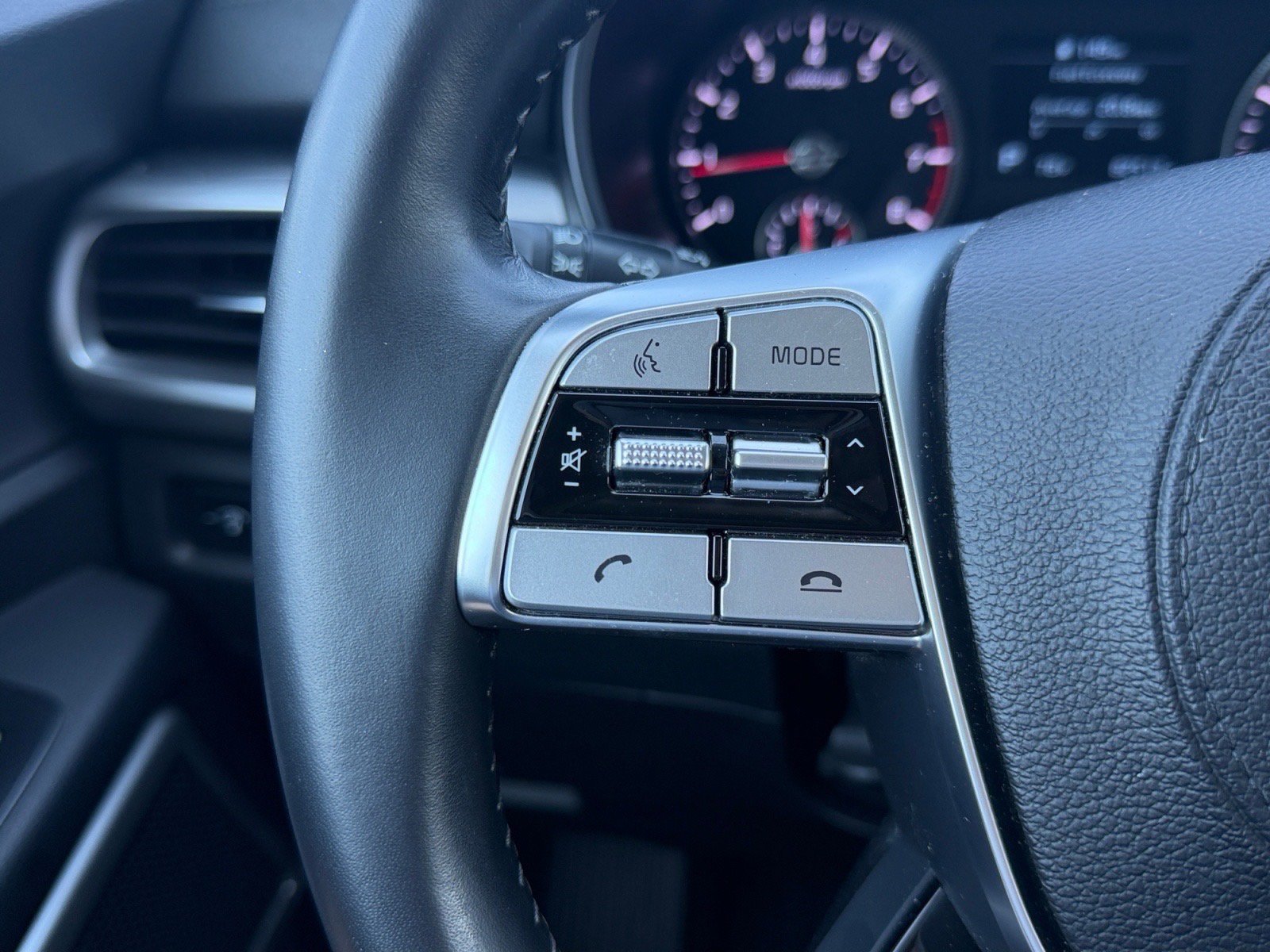 Used 2021 Kia Telluride S FWD image 24