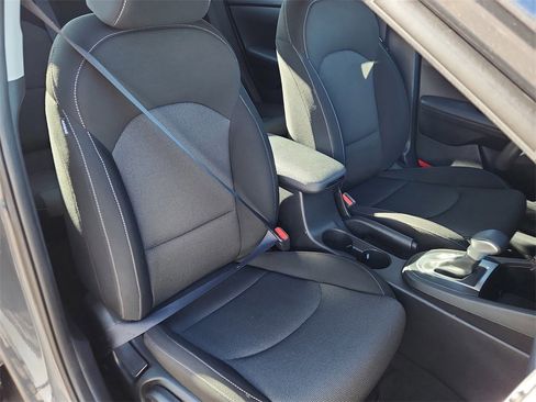 Used 2023 Kia Forte LXS image 14