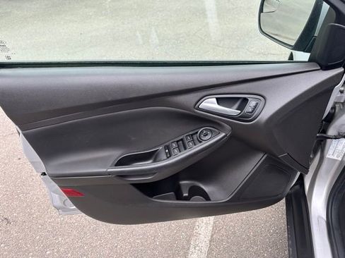 Used 2016 Ford Focus SE image 14