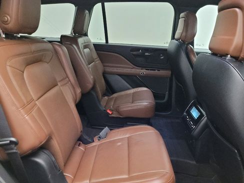 Used 2020 Lincoln Aviator Reserve w/ Equipment Group 201A RWD image 19