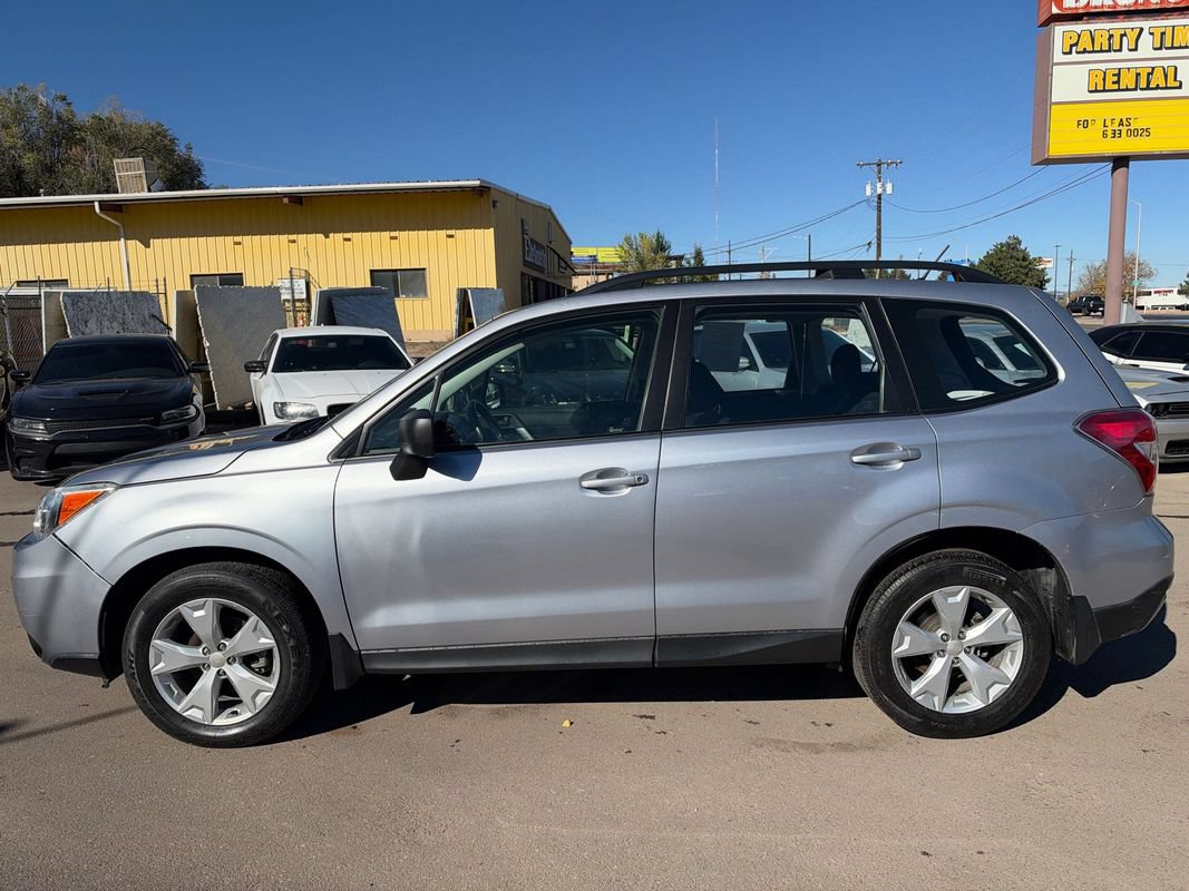 Used 2015 Subaru Forester 2.5i w/ Alloy Wheel Package AWD/4WD image 4
