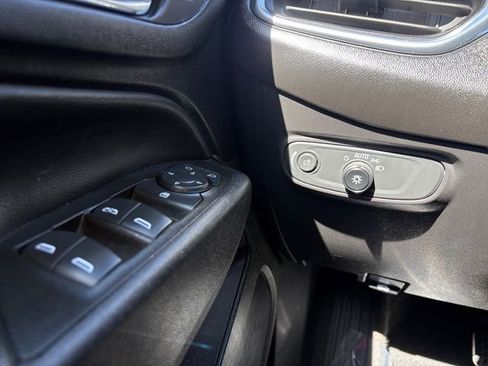 Used 2022 Chevrolet Equinox LT AWD/4WD image 25