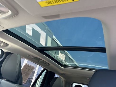 Certified 2025 Volvo XC90 B6 Plus AWD/4WD image 23