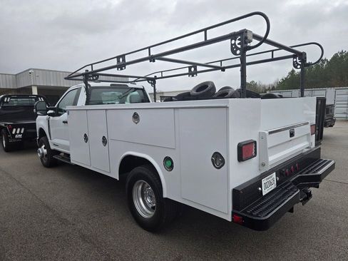 New 2026 Ford F350 4x4 Regular Cab DRW Super Duty image 3