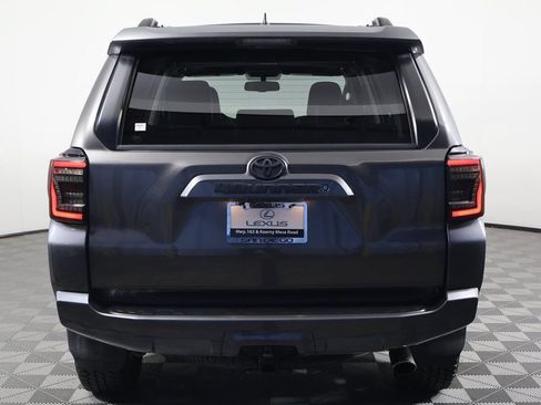 Used 2018 Toyota 4Runner SR5 Premium w/ Convenience Package AWD/4WD image 5