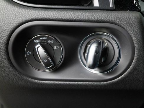 New 2026 Porsche Macan Turbo AWD/4WD image 23
