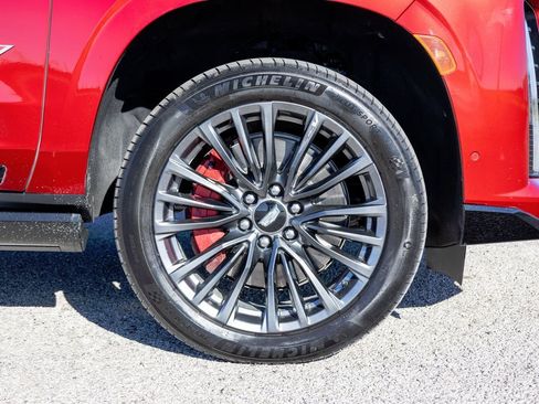 Used 2023 Cadillac Escalade ESV V image 30