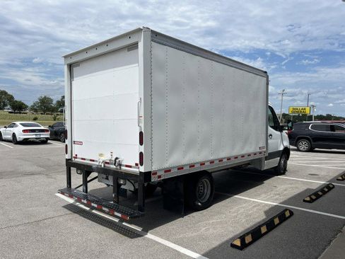 Used 2019 Mercedes-Benz Sprinter 170 image 2