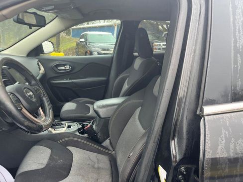 Used 2014 Jeep Cherokee Latitude image 14